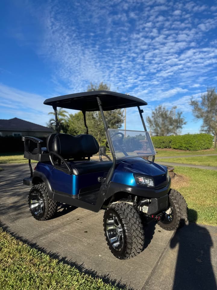 Deep Blue Club Car 2021