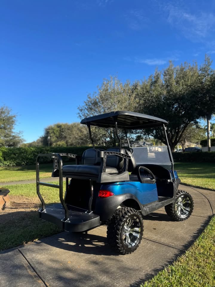 Deep Blue Club Car 2021