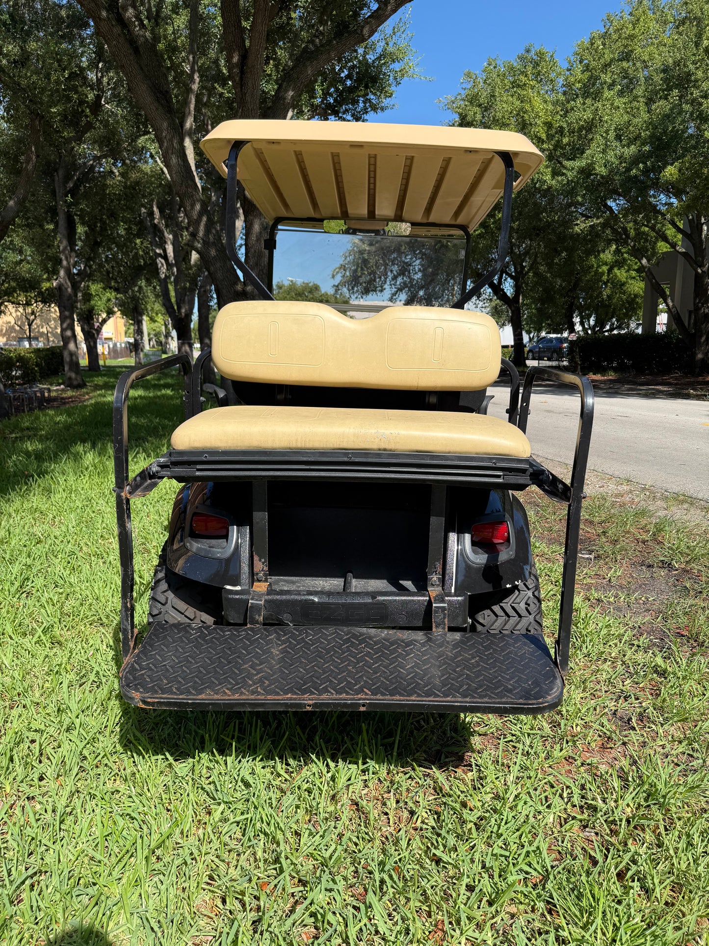 EZGO TXT 48 - 2017